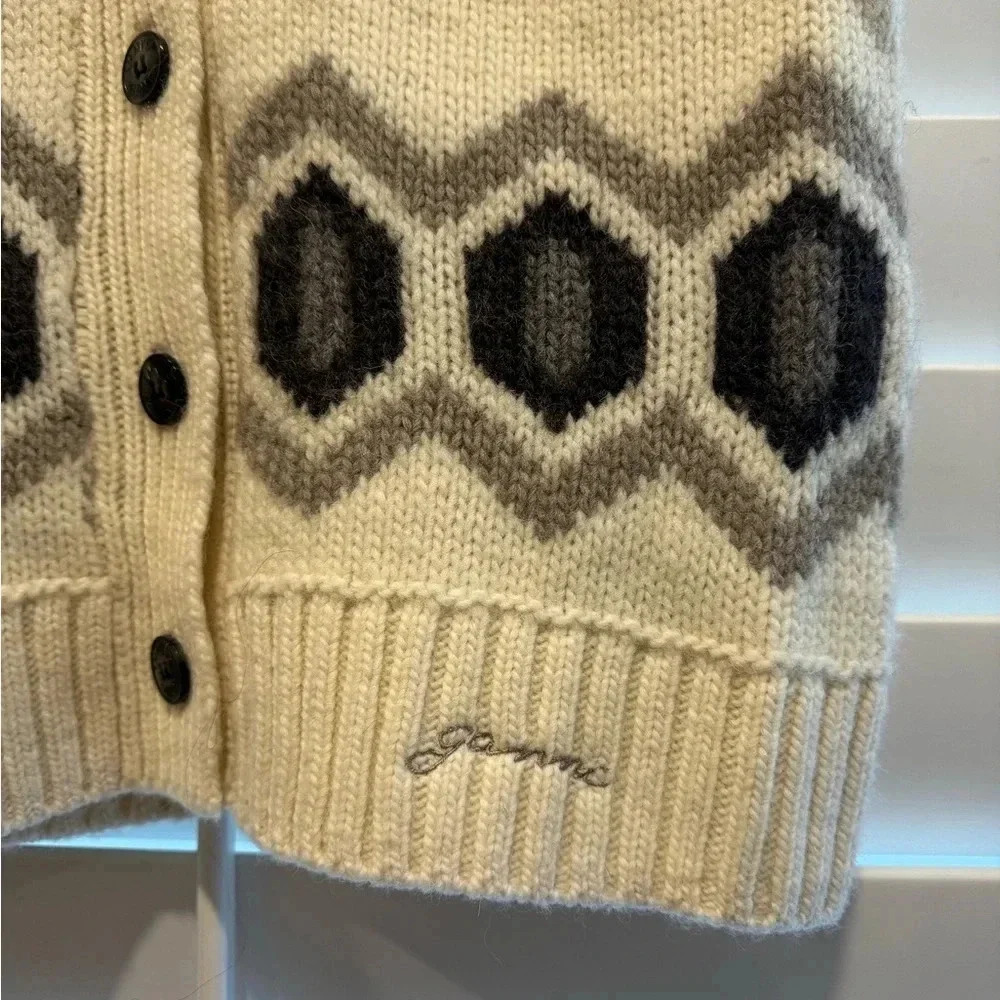 GANNI NWT Intarsia Graphic Knit Oversized Wool Vest Egret White S M $445 - Picture 11 of 14